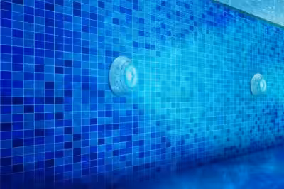 L'éclairage sous-marin d'une piscine : conseils et astuces