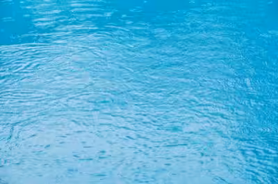 Remplir sa piscine avec l'eau de pluie : comment faire ?
